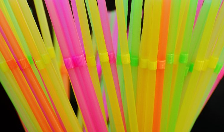 NaeStrawAtAw plastic straws
